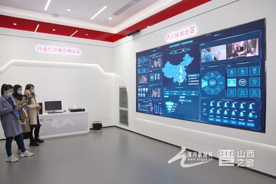 18秒一臺電腦的“光速”奇跡 揭秘“智能云”工廠如何重塑生產(chǎn)極限